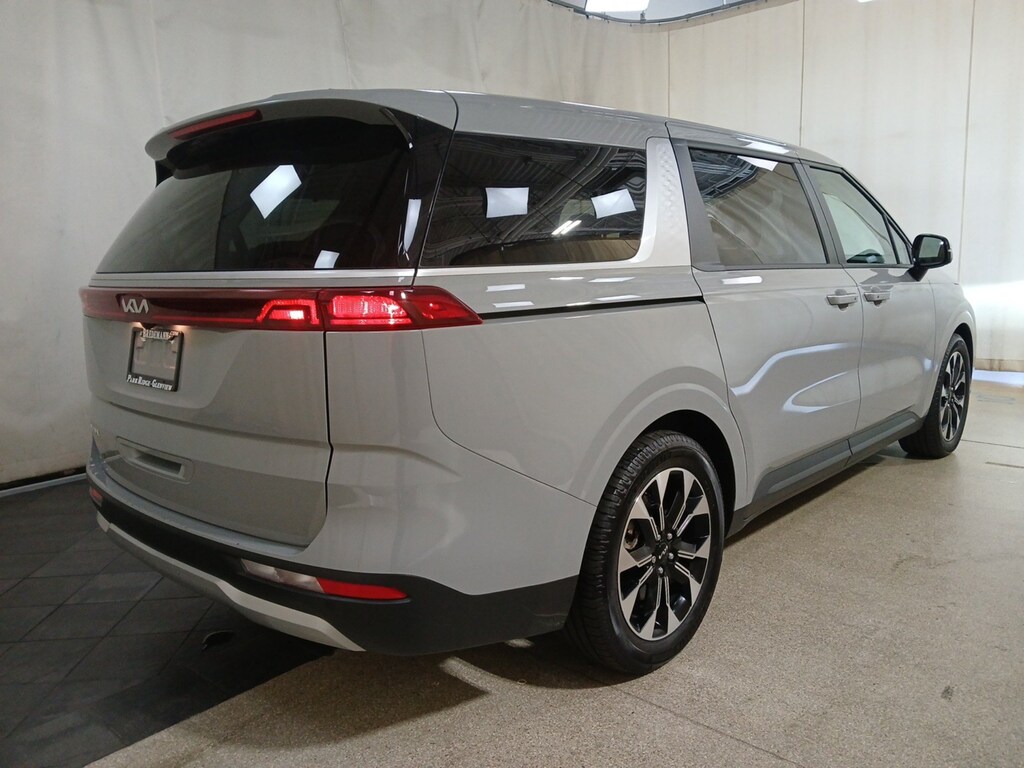 Used 2024 Kia Carnival EX MPV