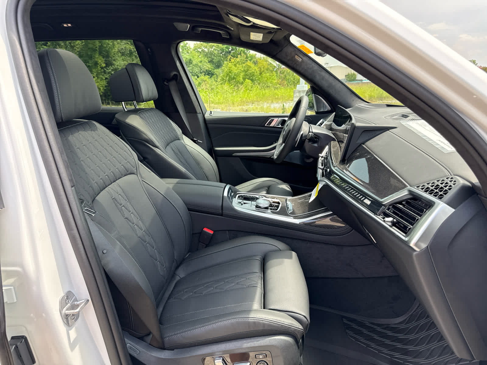 2026 BMW X7 M60i - Photo 16