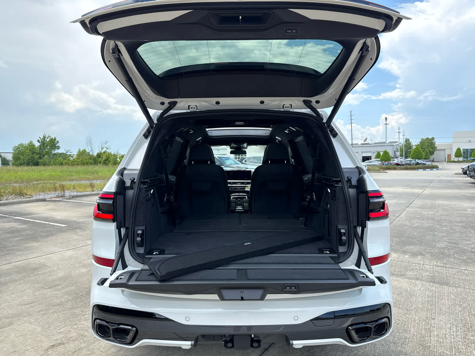 2026 BMW X7 M60i - Photo 46