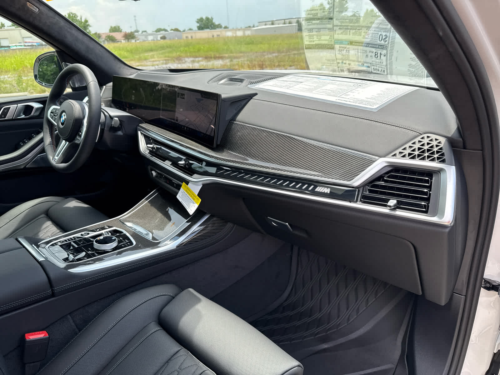 2026 BMW X7 M60i - Photo 14