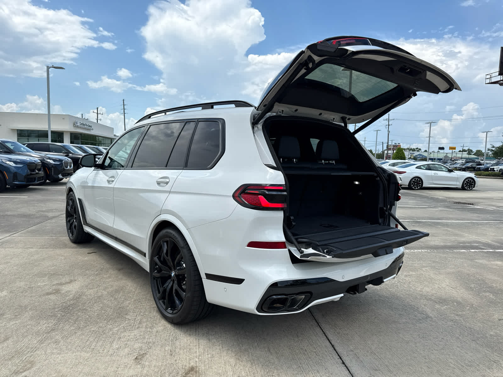 2026 BMW X7 M60i - Photo 45