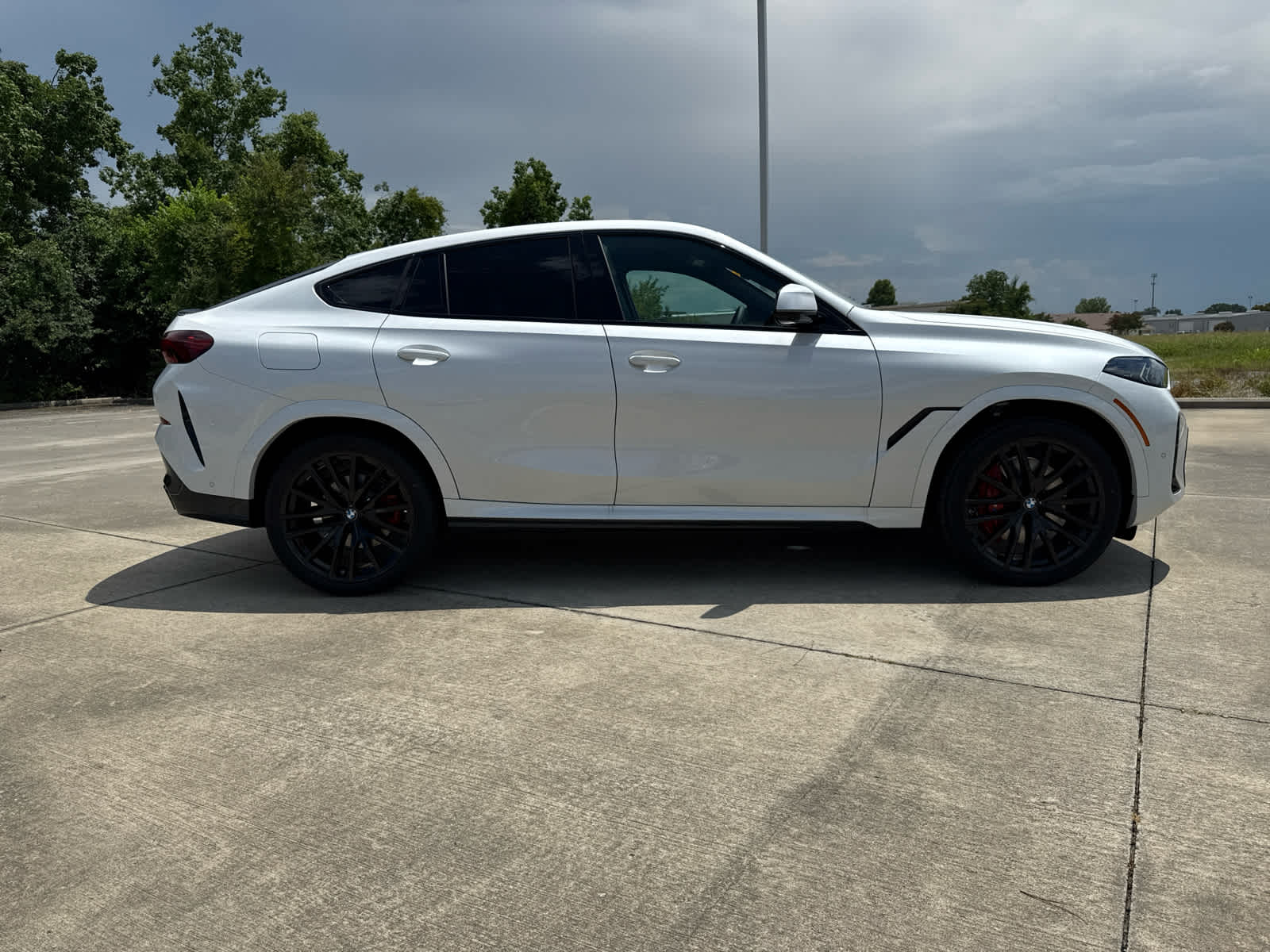 New 2026 BMW X6 xDrive40i SUV