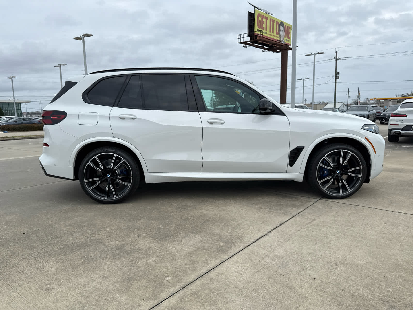 New 2025 BMW X5 M60i SUV
