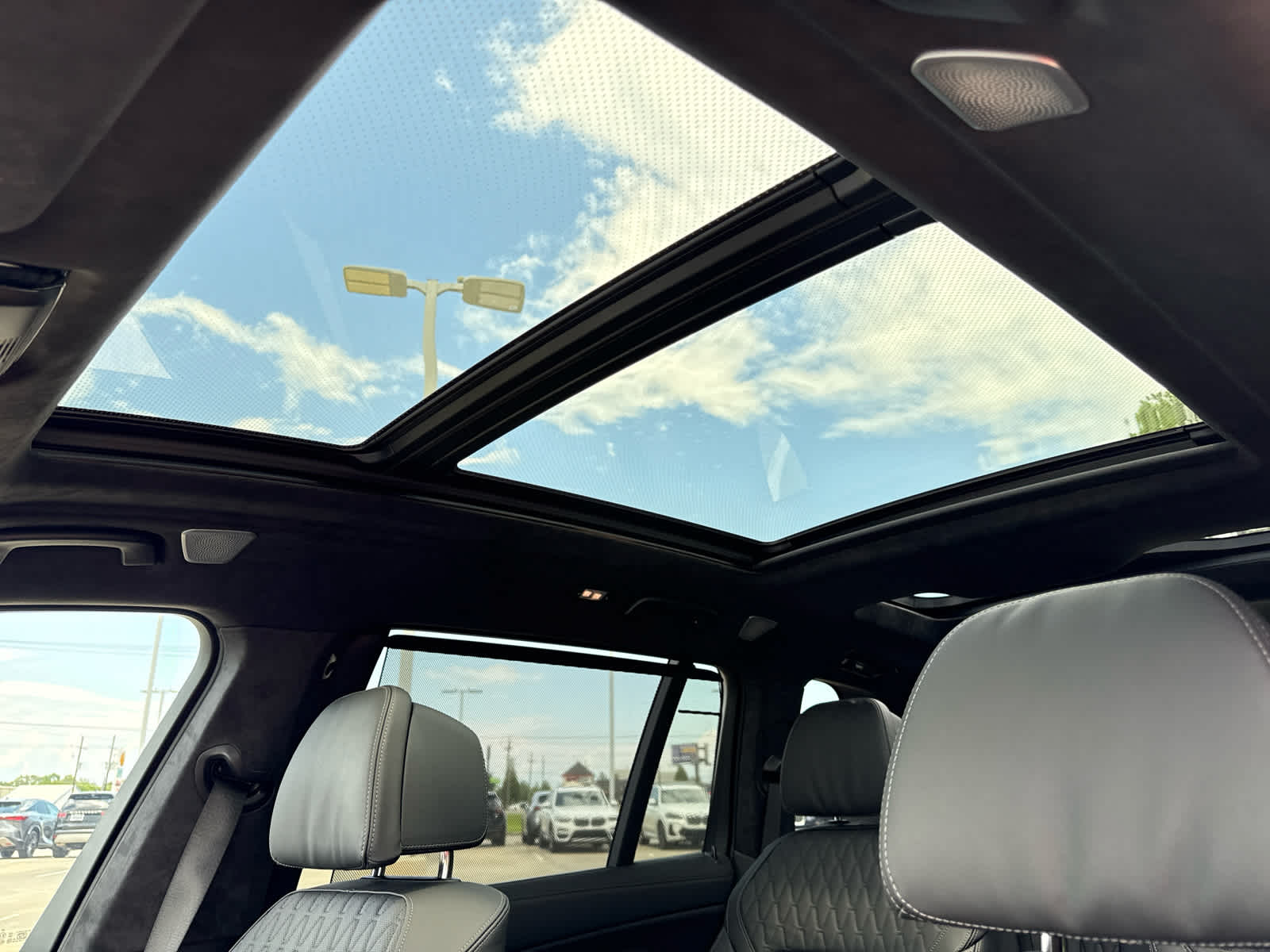 2026 BMW X7 M60i - Photo 41