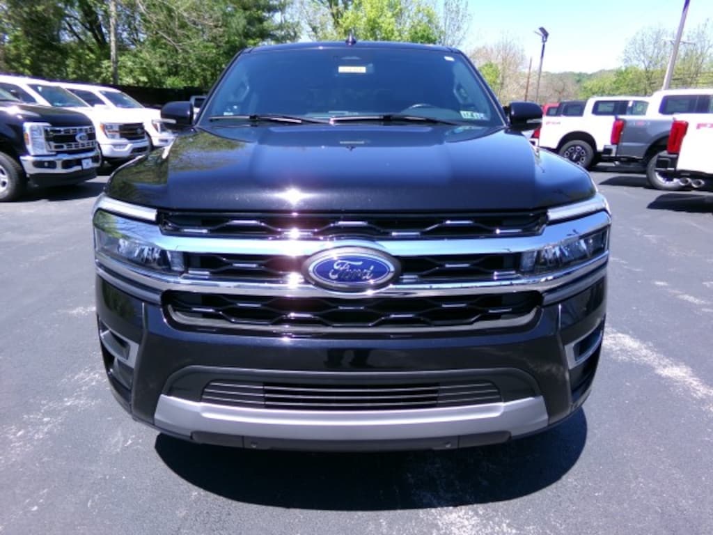 Used 2024 Ford Expedition Limited 4WD SUV