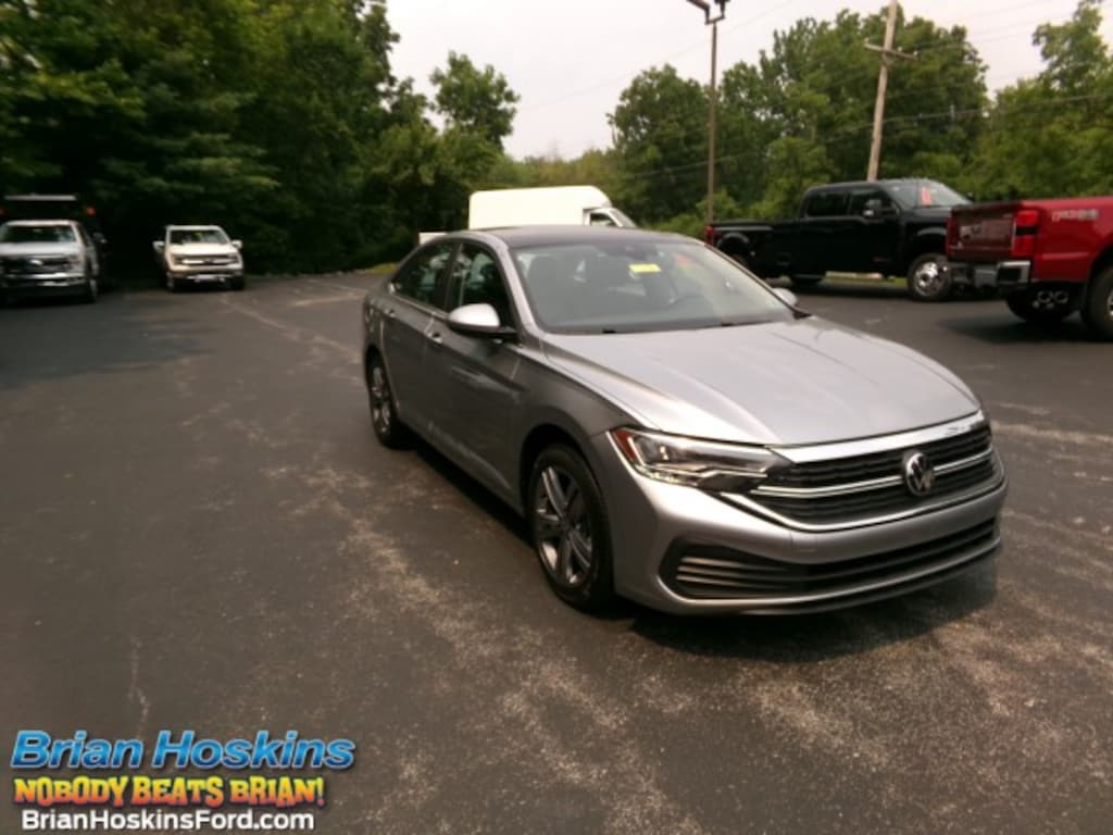 Used 2023 Volkswagen Jetta SE FWD Sedan