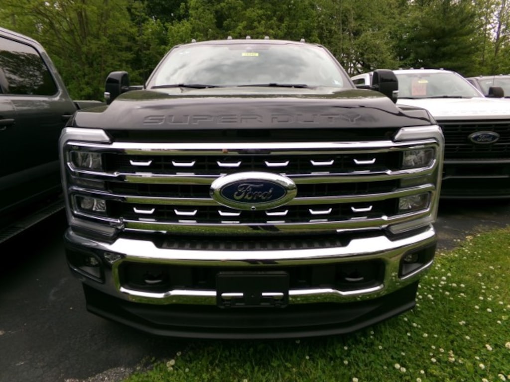 New 2026 Ford F-250 Lariat CrewCab 4x4 Truck Crew Cab