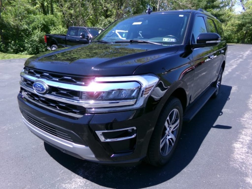 Used 2024 Ford Expedition Limited 4WD SUV