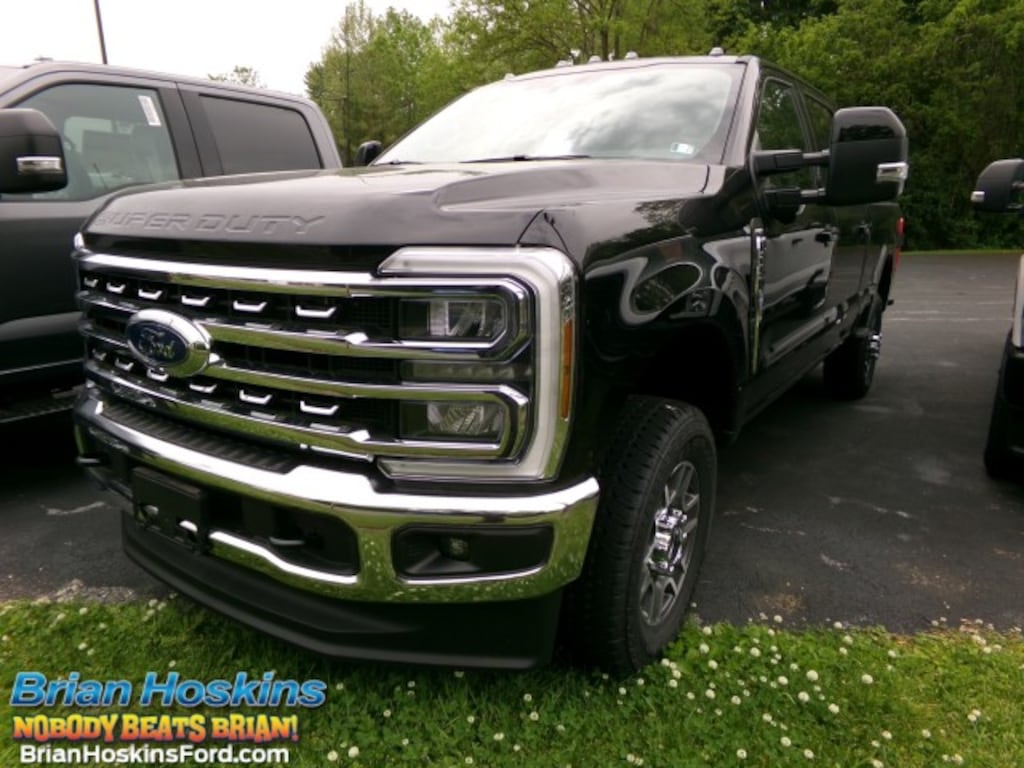 New 2026 Ford F-250 Lariat CrewCab 4x4 Truck Crew Cab