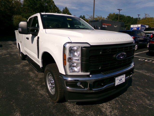 New 2026 Ford F-250 Utility Service Body XL SuperCab 4x4 Truck Super Cab
