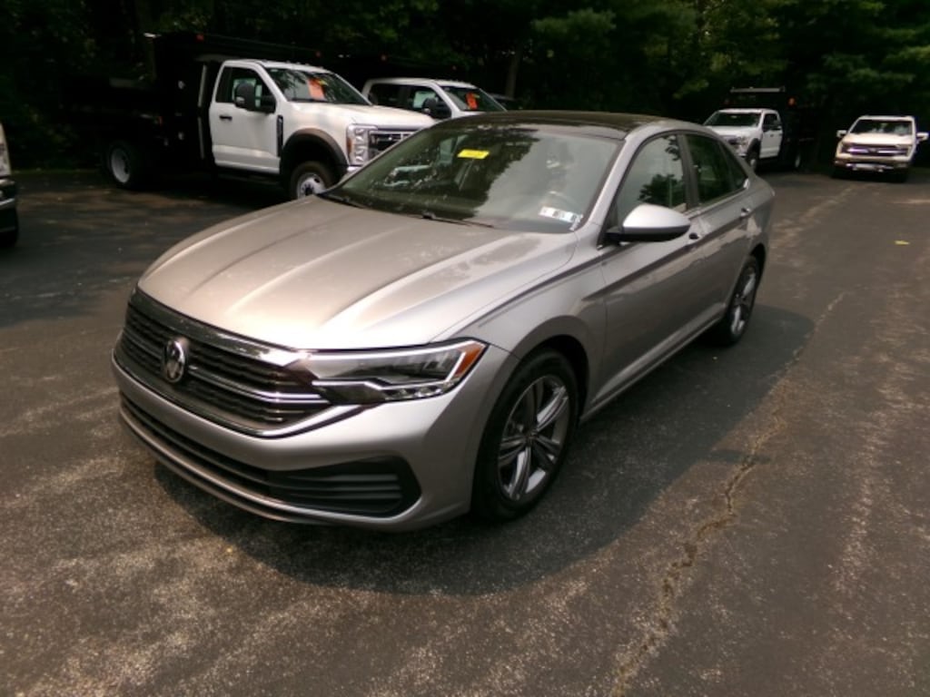 Used 2023 Volkswagen Jetta SE FWD Sedan