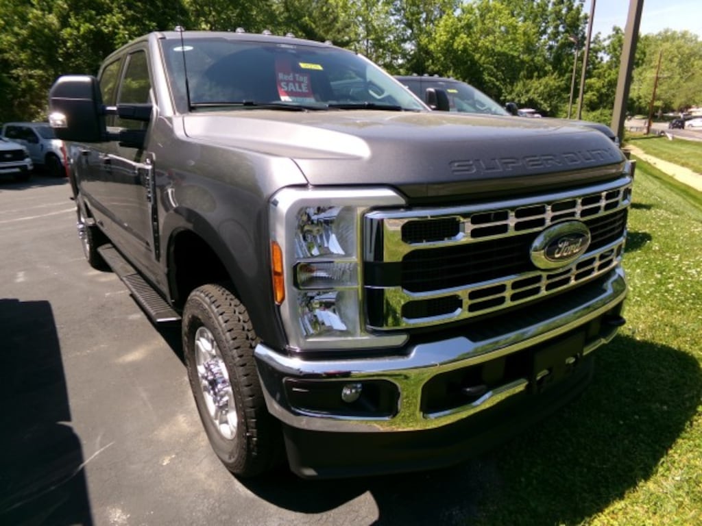 New 2026 Ford F-350 XLT CrewCab 4x4 Truck Crew Cab