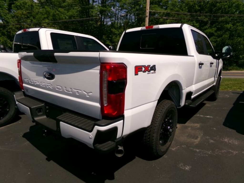 New 2026 Ford F-250 XL CrewCab 4x4 Truck Crew Cab