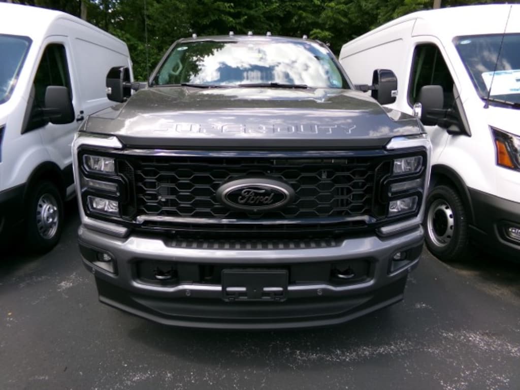 New 2026 Ford F-250 Lariat CrewCab 4x4 Truck Crew Cab