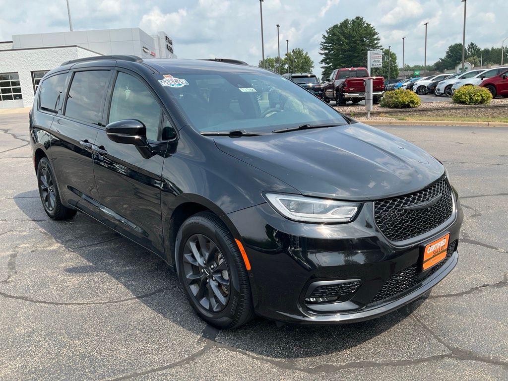 2024 Chrysler Pacifica Touring L