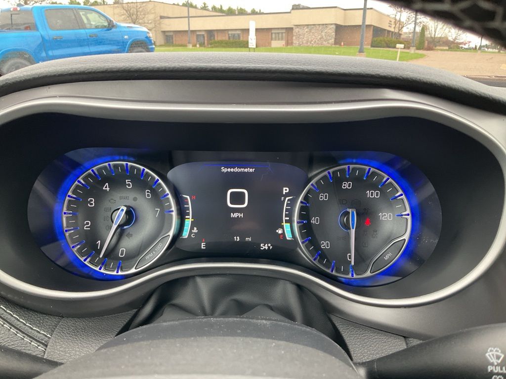 2026 Chrysler Pacifica Select - Photo 21