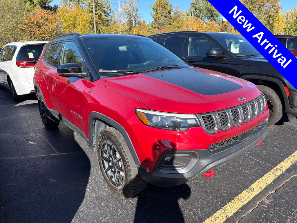 Used 2025 Jeep Compass Trailhawk SUV