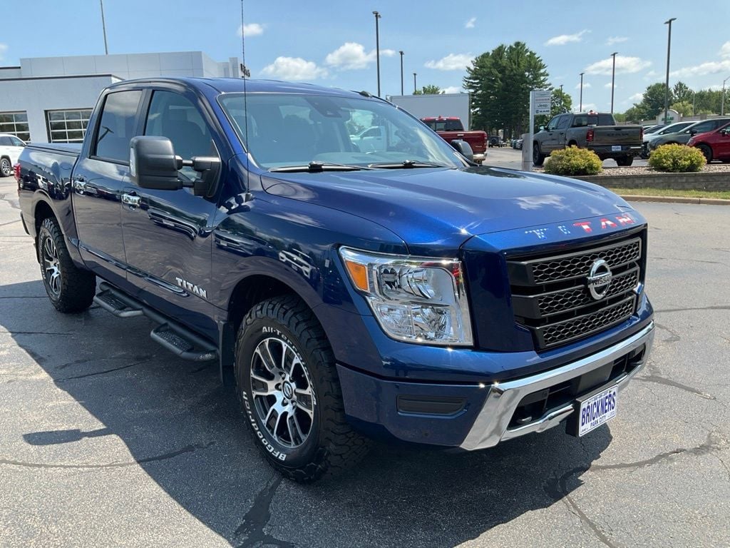 2021 Nissan Titan SV