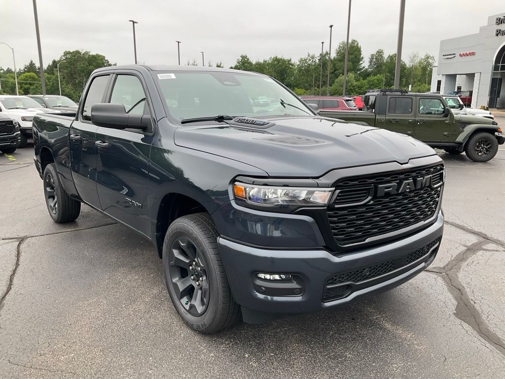 New 2026 Ram 1500 EXPRESS QUAD CAB 4X4 6'4 BOX Pickup