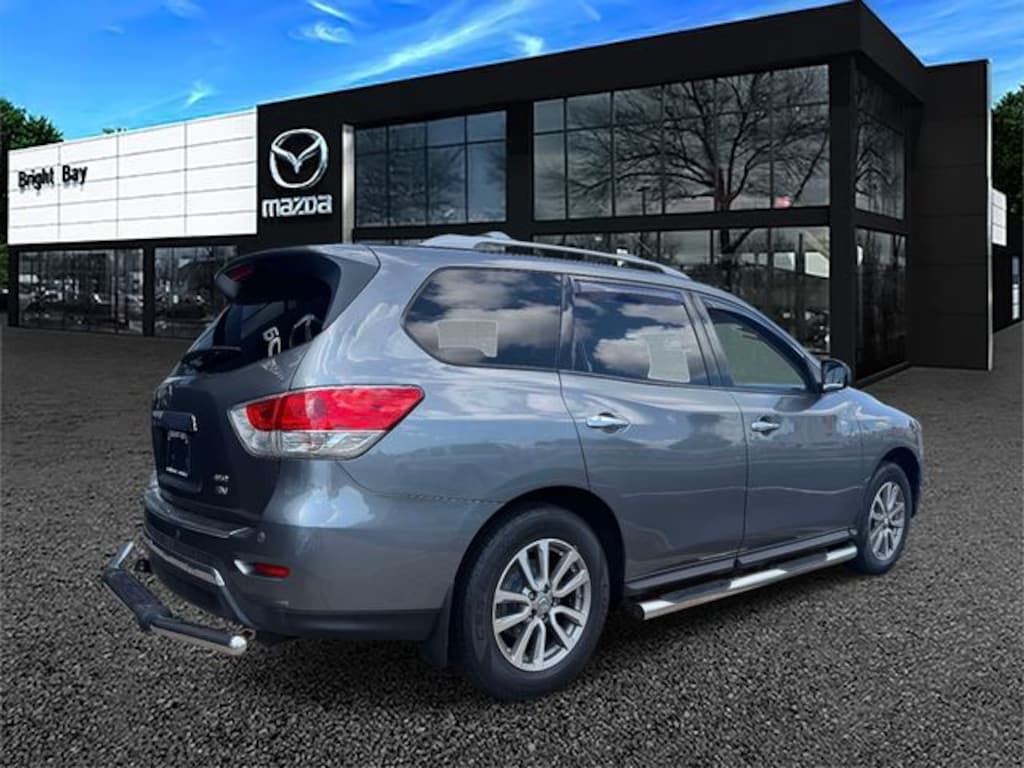 Used 2015 Nissan Pathfinder SV SUV