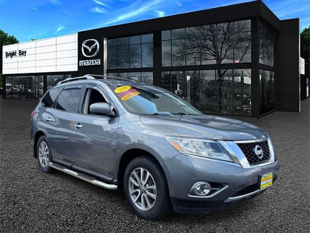 Used 2015 Nissan Pathfinder SV SUV