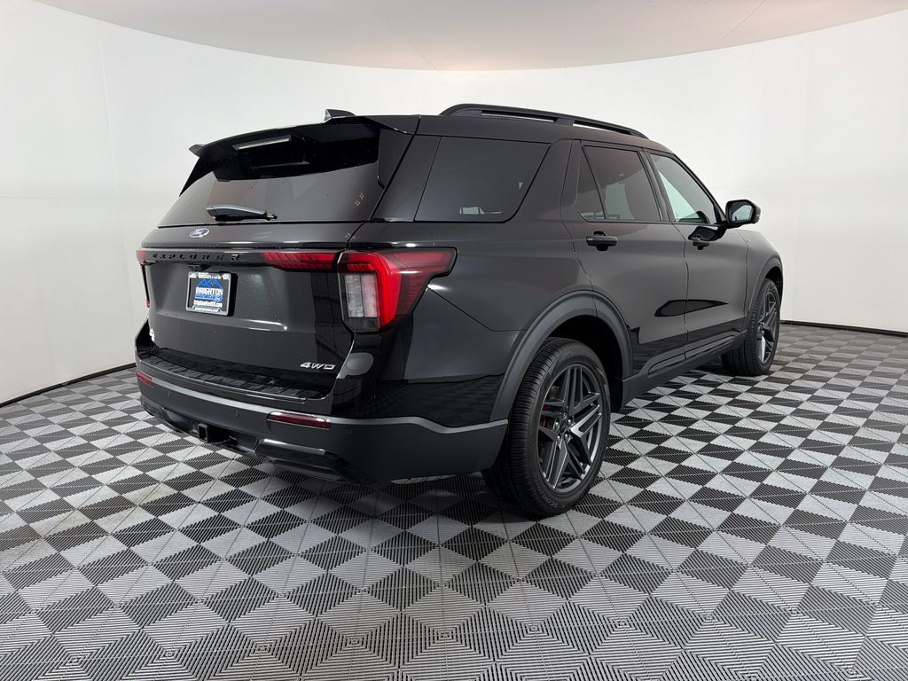 Used 2025 Ford Explorer ST-Line SUV