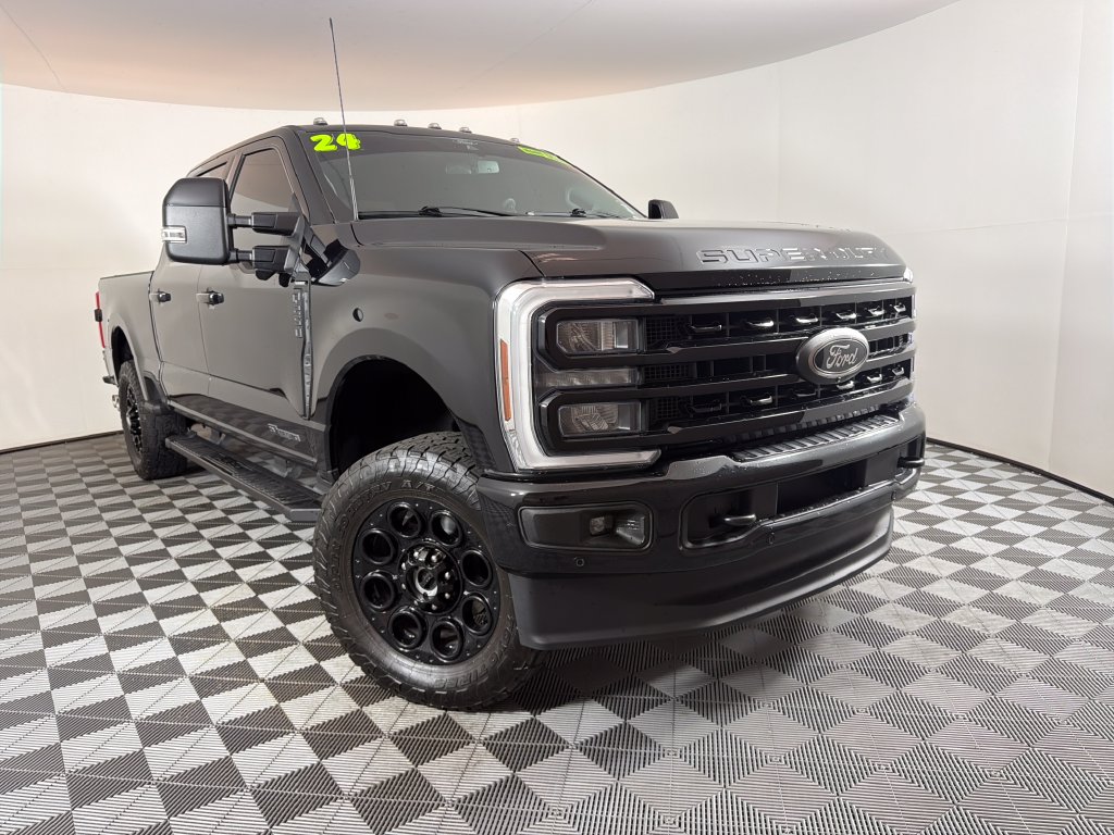Used 2024 Ford F-250SD Lariat Truck Crew Cab