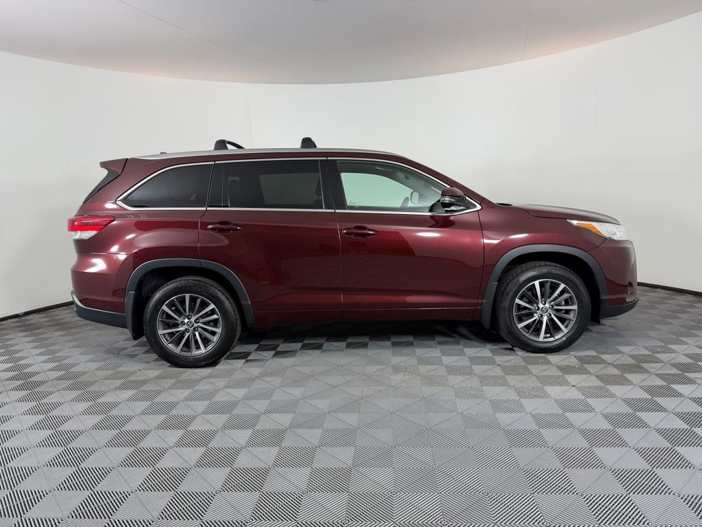 Used 2017 Toyota Highlander XLE SUV