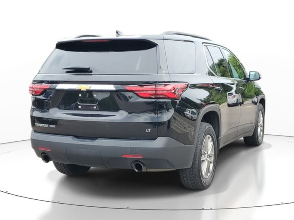 Used 2023 Chevrolet Traverse LT SUV