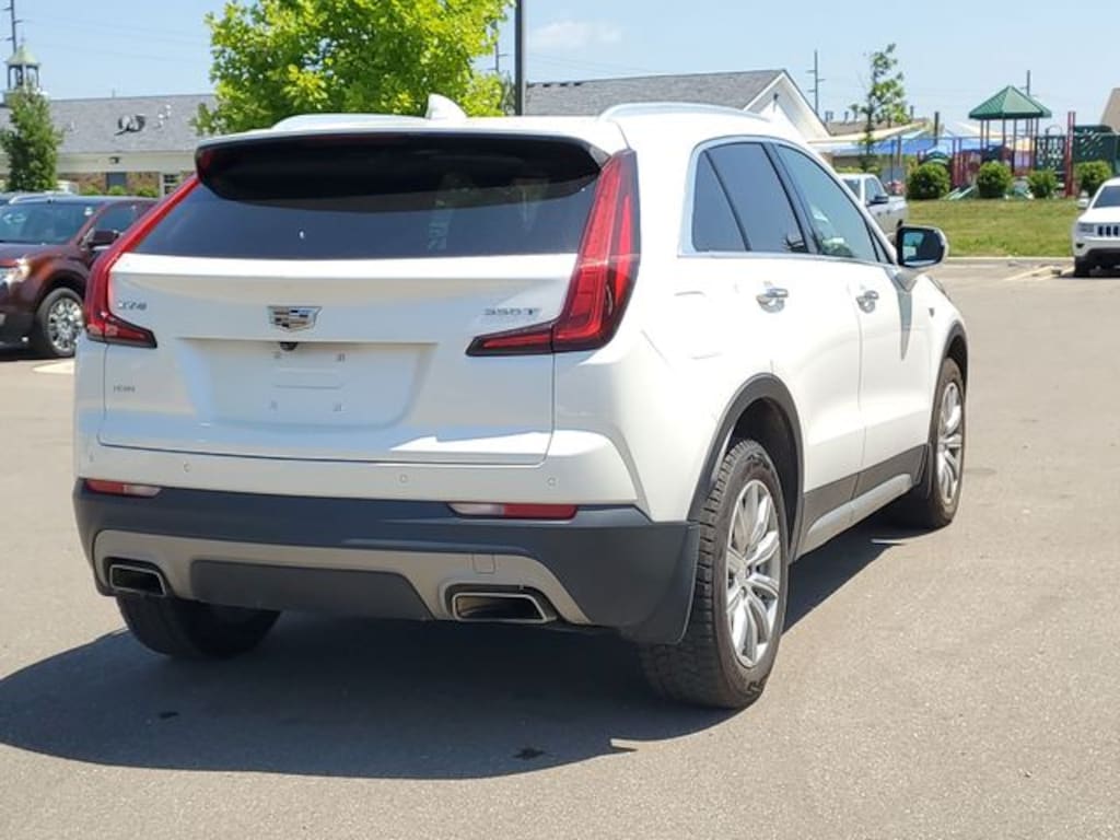 Used 2022 CADILLAC XT4 Premium Luxury SUV