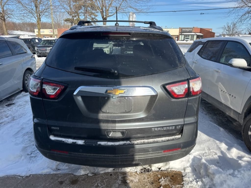 Used 2014 Chevrolet Traverse LT SUV