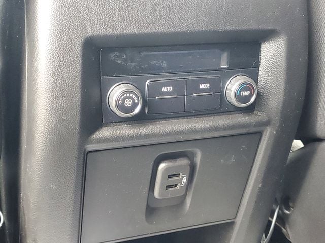 2018 Chevrolet Traverse 1LT - Photo 34