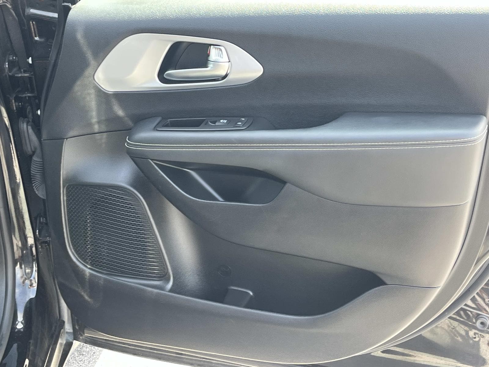 2025 Chrysler Pacifica Limited - Photo 22