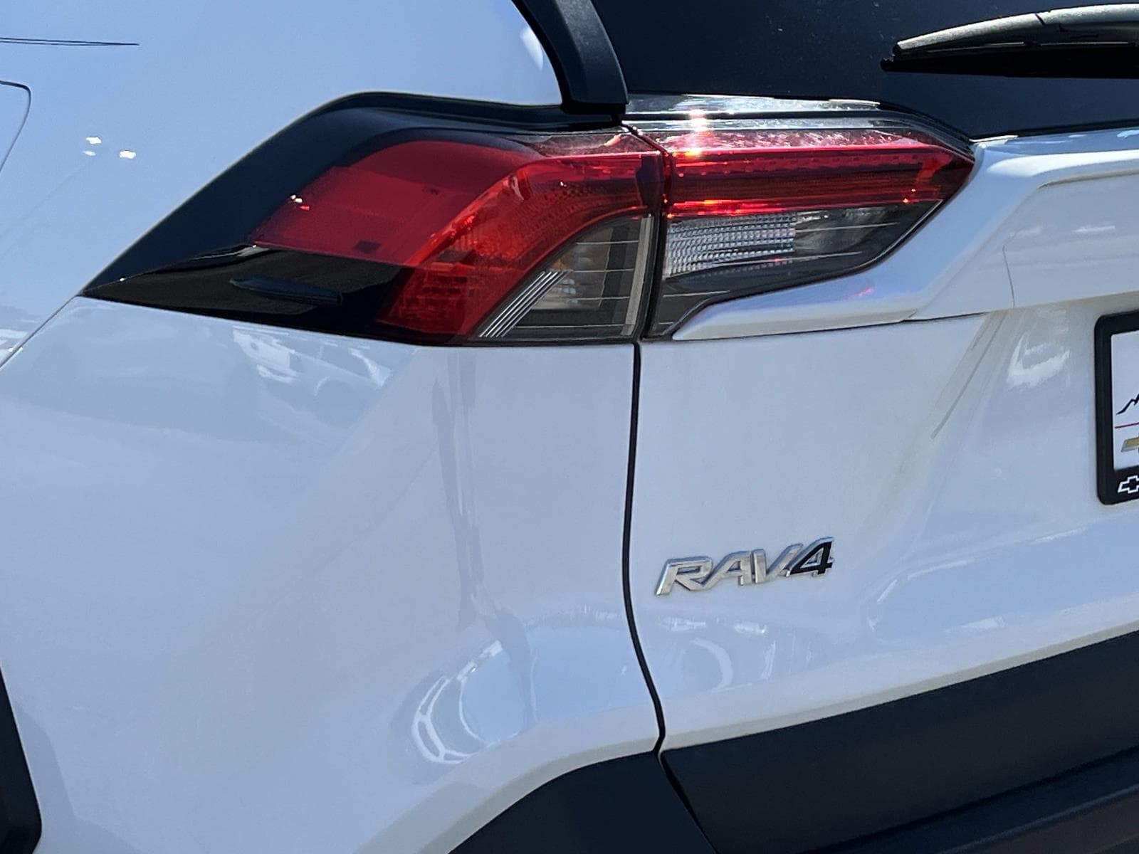 2024 Toyota RAV4 XLE - Photo 6