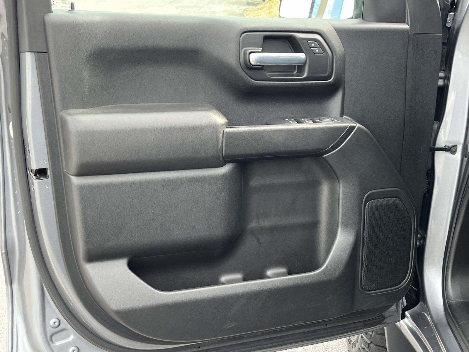 2021 Chevrolet Silverado 1500 Custom - Photo 25