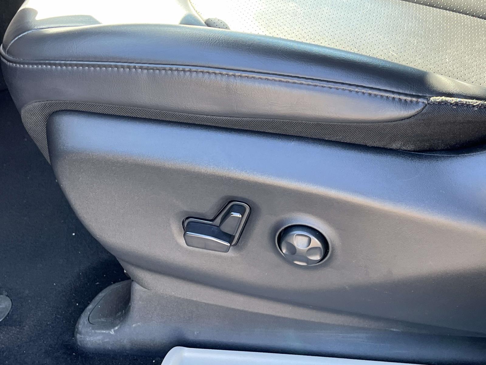 2023 Chrysler Pacifica Touring L - Photo 27