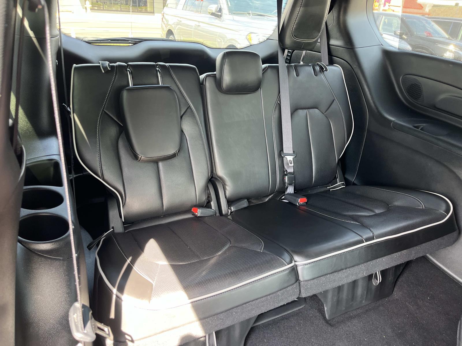 2025 Chrysler Pacifica Limited - Photo 20