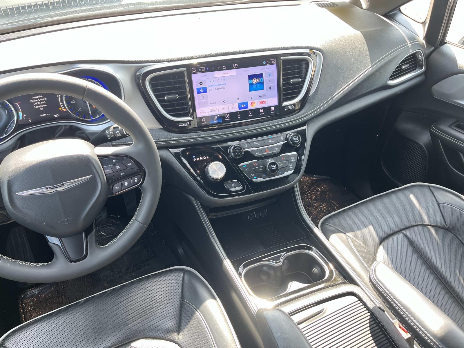 2025 Chrysler Pacifica Limited - Photo 14