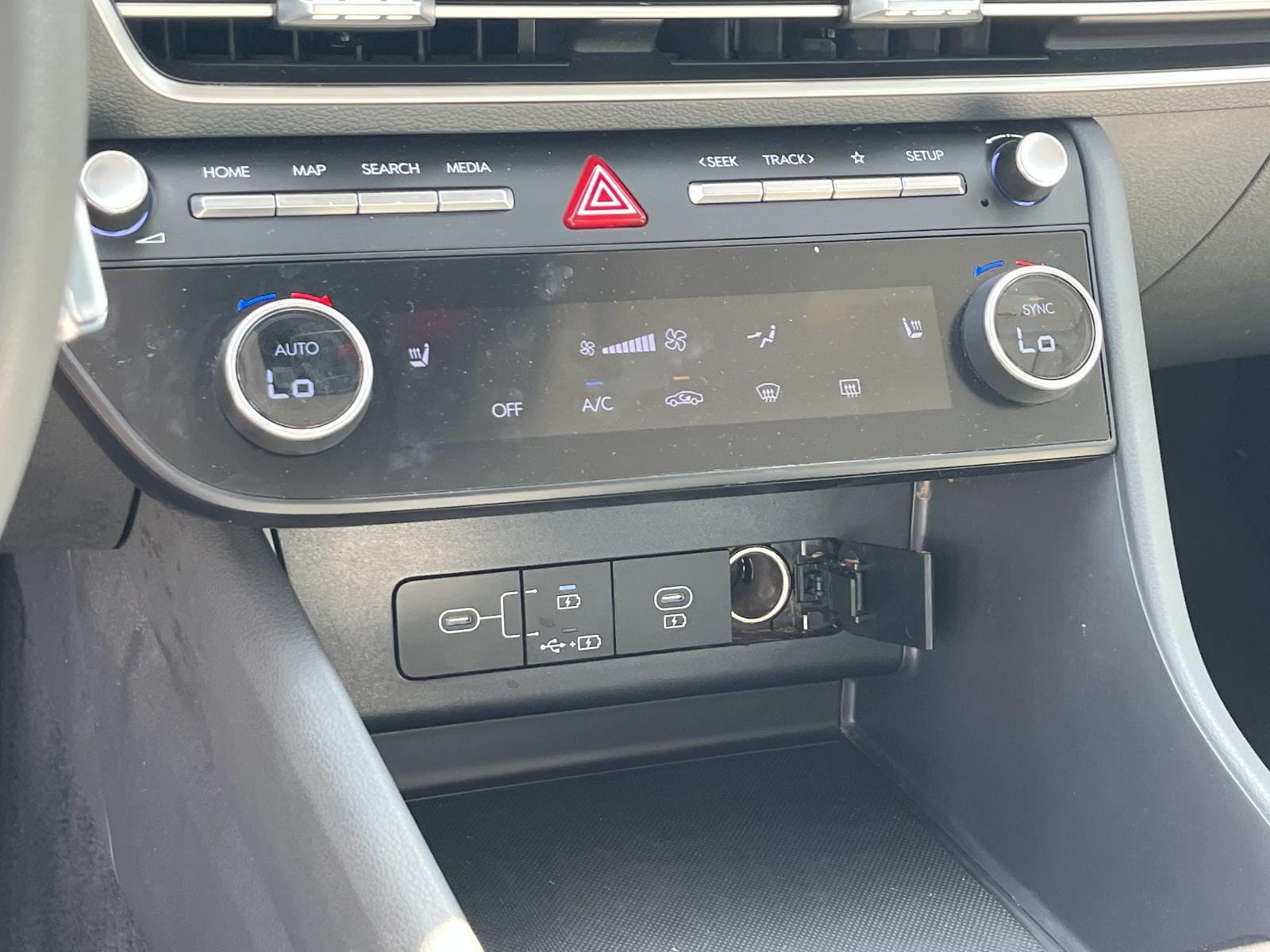 2025 Hyundai Sonata SEL - Photo 29
