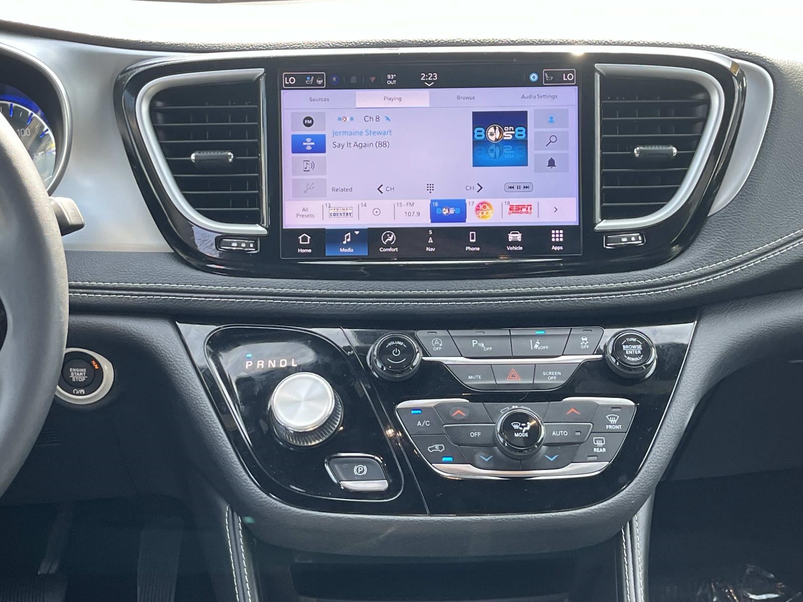 2025 Chrysler Pacifica Limited - Photo 16
