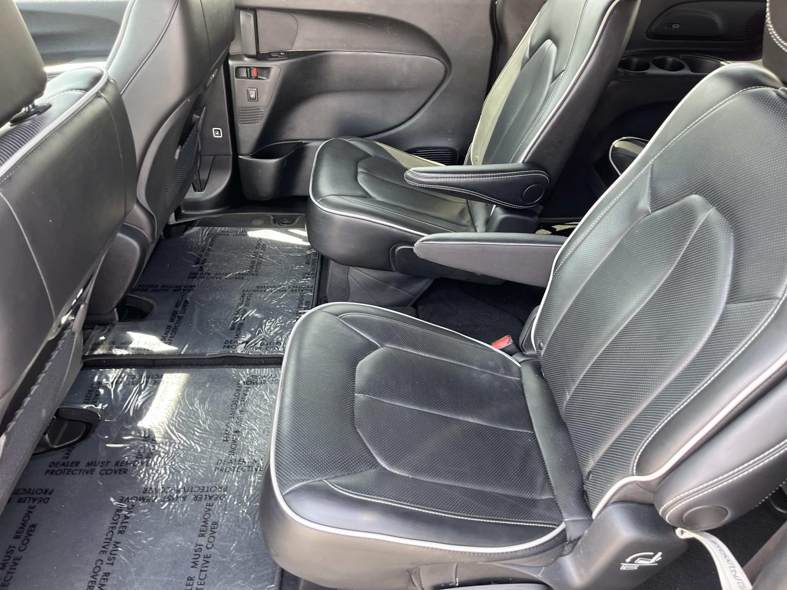 2025 Chrysler Pacifica Limited - Photo 17