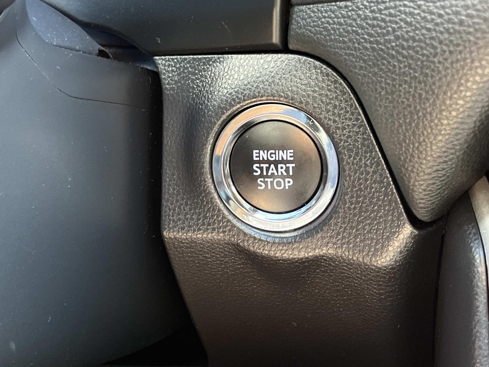 2024 Toyota RAV4 XLE - Photo 34