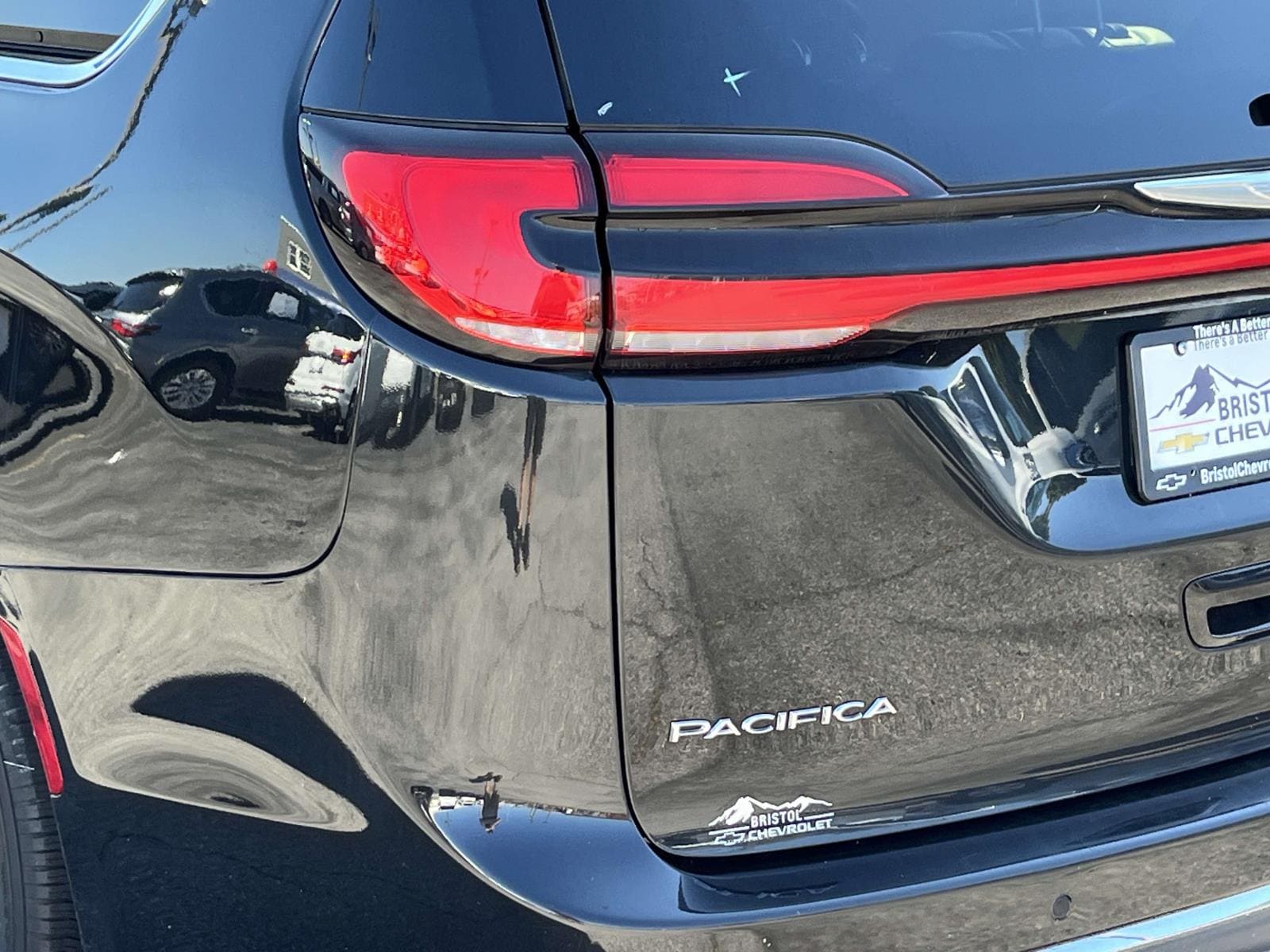 2023 Chrysler Pacifica Touring L - Photo 6