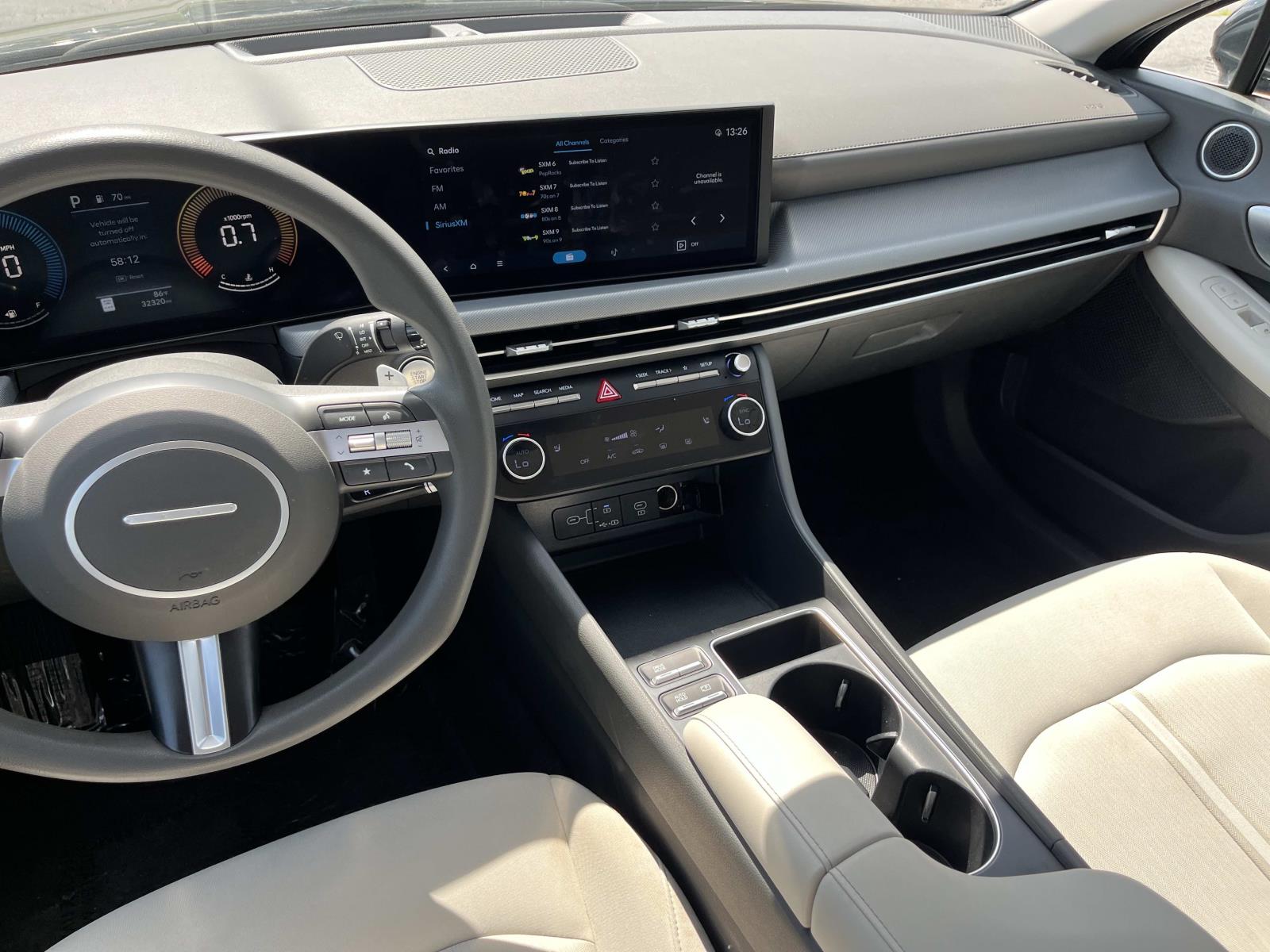 2025 Hyundai Sonata SEL - Photo 14