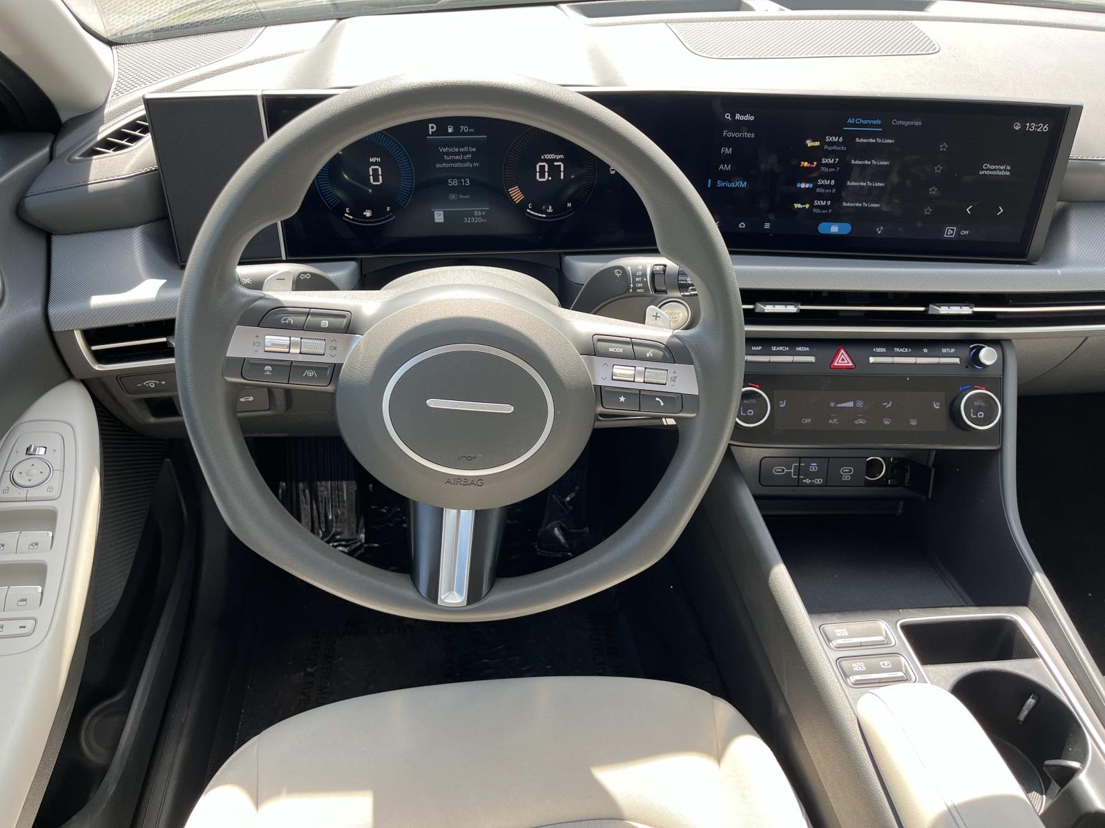 2025 Hyundai Sonata SEL - Photo 13