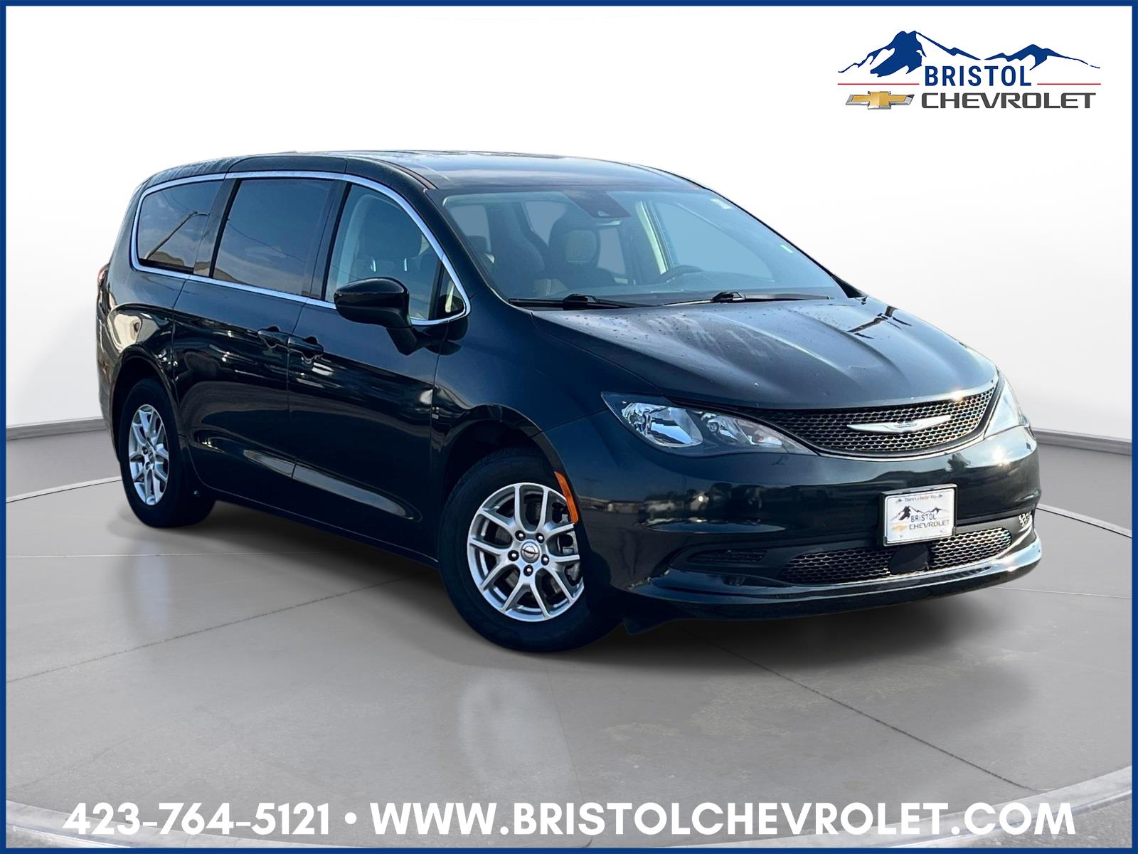 2023 Chrysler Voyager LX