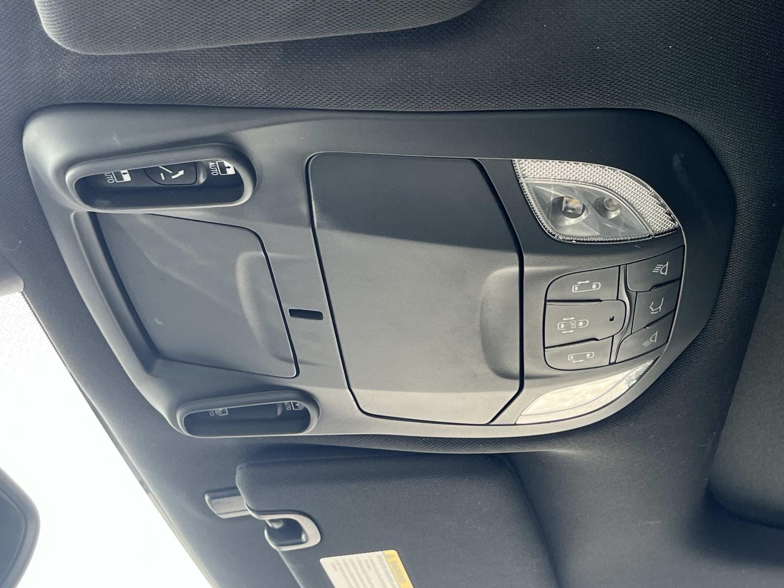 2025 Chrysler Pacifica Limited - Photo 34