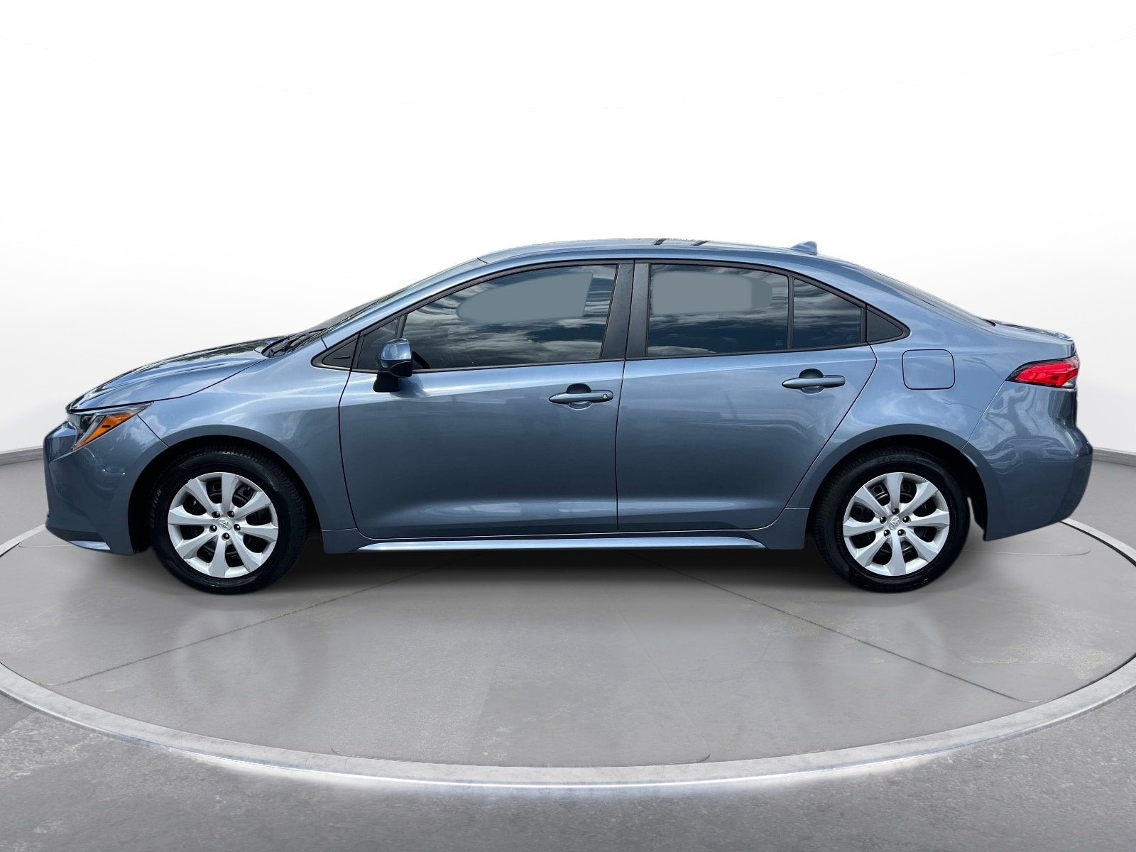 2024 Toyota Corolla LE - Photo 8
