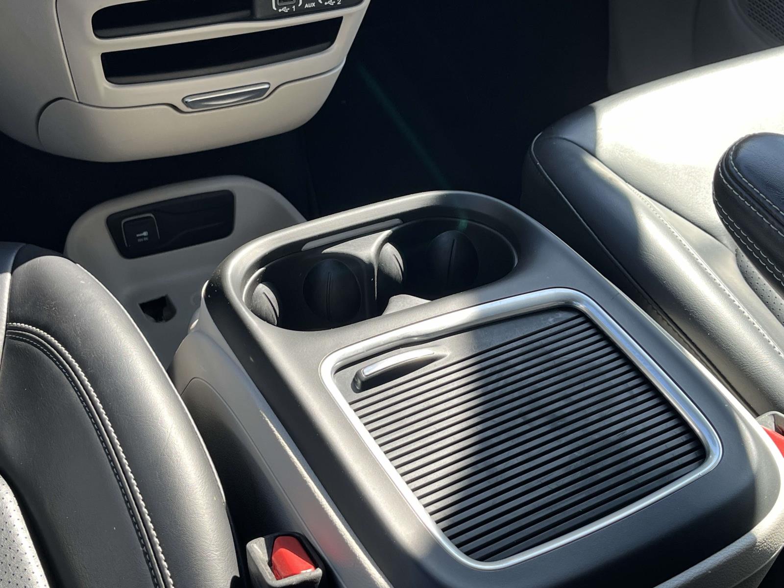 2023 Chrysler Pacifica Touring L - Photo 15