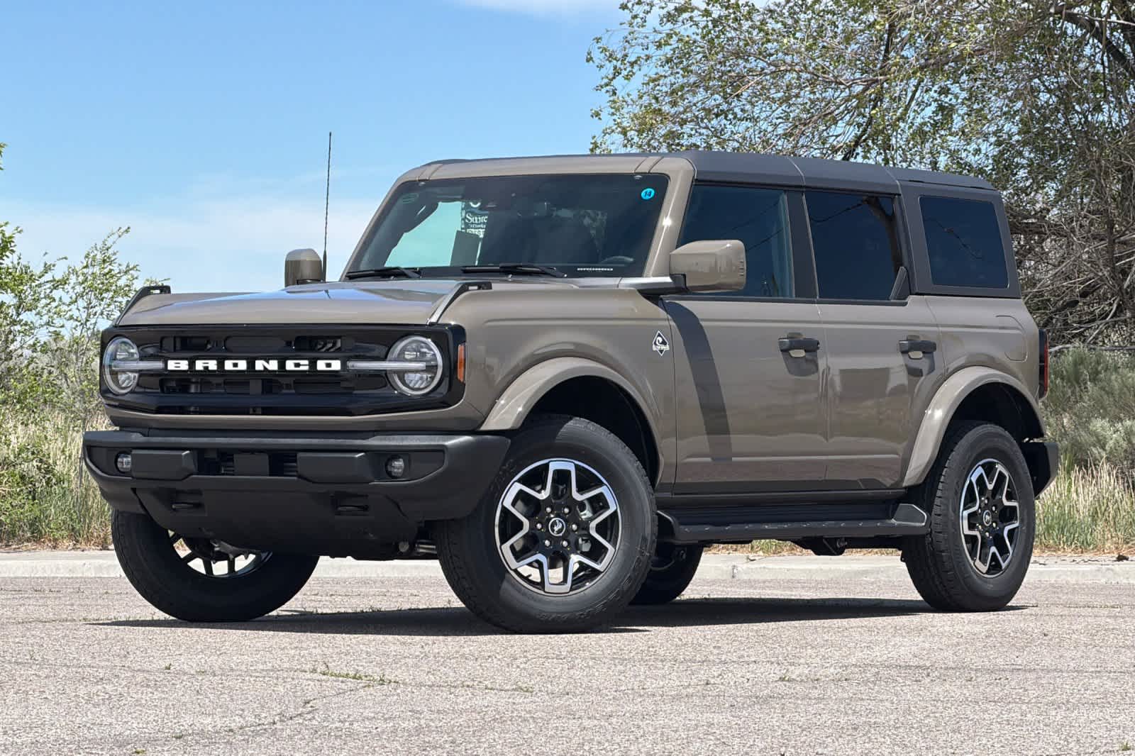 2026 Ford Bronco 4-Door Outer Banks